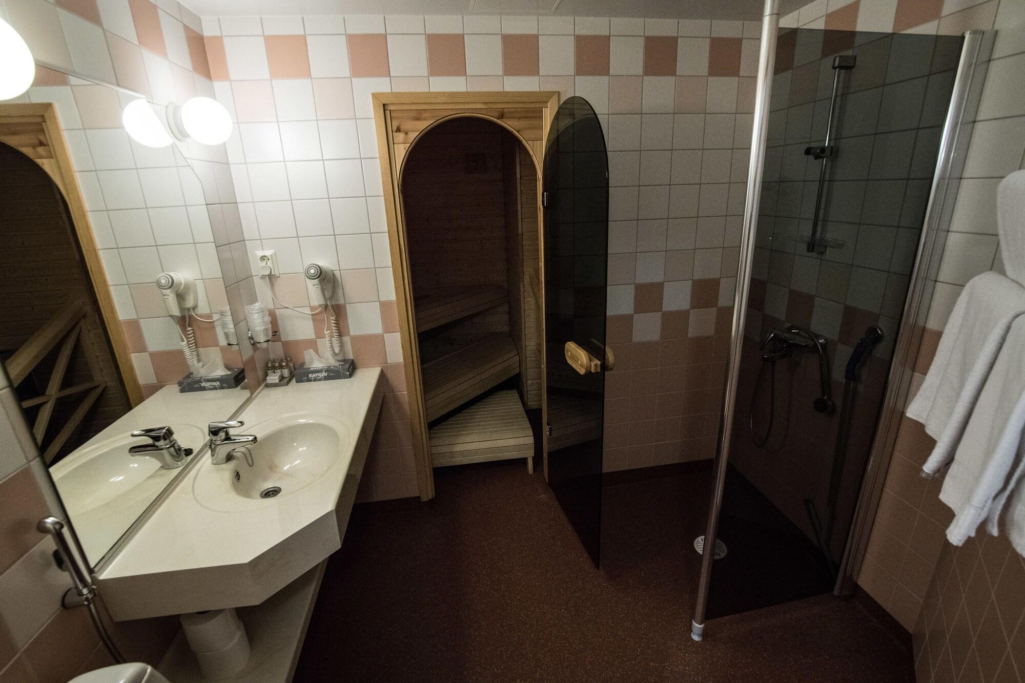 Vallonia Hotel 4*